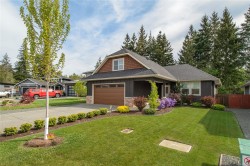 782 Salal St Campbell River, BC V9H 0E7