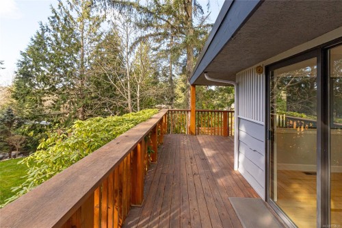 2660 Macdonald Dr East, Saanich, BC 