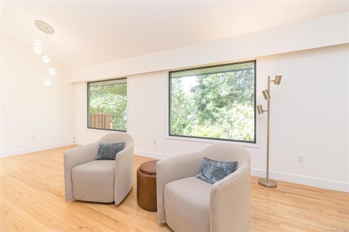 2660 Macdonald Dr East, Saanich, BC 