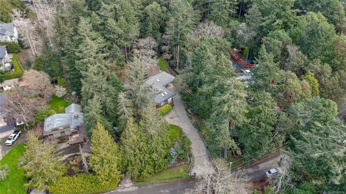2660 Macdonald Dr East, Saanich, BC 