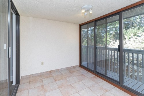 2660 Macdonald Dr East, Saanich, BC 