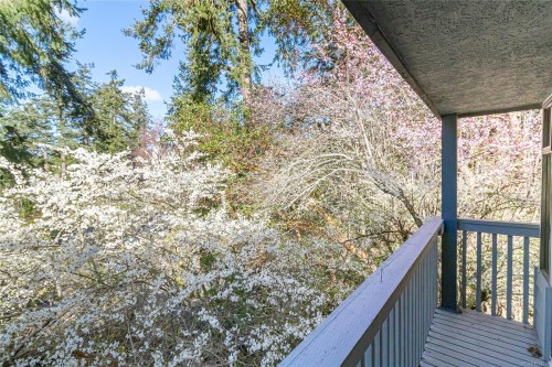 2660 Macdonald Dr East, Saanich, BC 