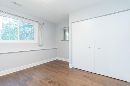 2660 Macdonald Dr East, Saanich, BC 