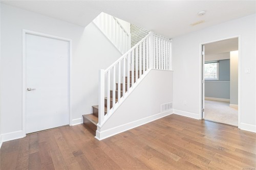 2660 Macdonald Dr East, Saanich, BC 
