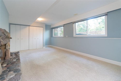 2660 Macdonald Dr East, Saanich, BC 