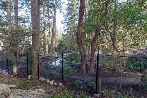 2660 Macdonald Dr East, Saanich, BC 
