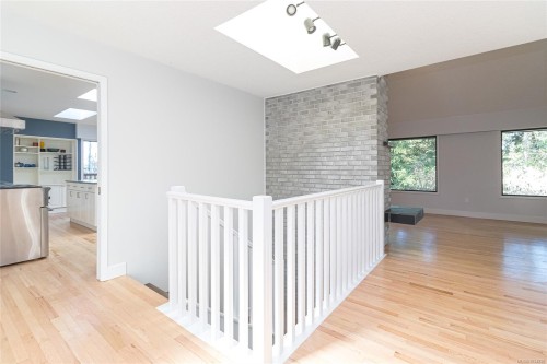 2660 Macdonald Dr East, Saanich, BC 