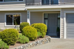 1627 Hybury Pl Saanich, BC V8N 5L3