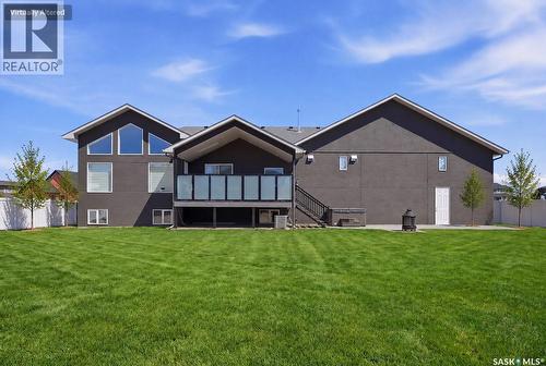 7 Loewen Court, Warman, SK - Outdoor