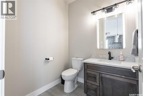 7 Loewen Court, Warman, SK - Indoor Photo Showing Bathroom
