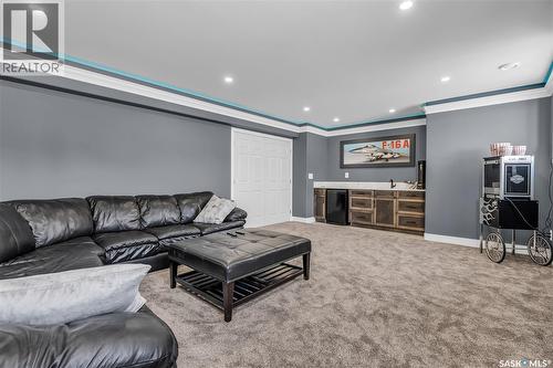 7 Loewen Court, Warman, SK - Indoor Photo Showing Living Room
