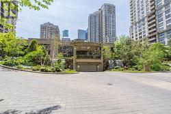1030 - 3888 DUKE OF YORK BOULEVARD  Mississauga, ON L5B 4P5