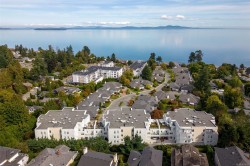 209-5110 Cordova Bay Rd Saanich, BC V8Y 2K5