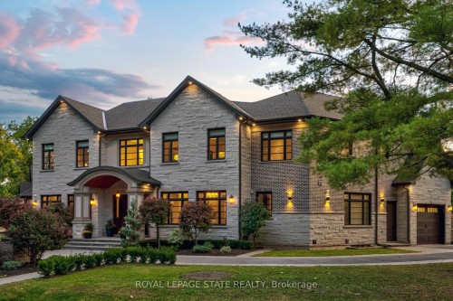 126 Mcgregor Crescent, Hamilton, ON - Outdoor With Facade