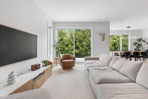 Salle de lavage - 5752 Rue Anthony, Brossard, QC - Indoor Photo Showing Living Room