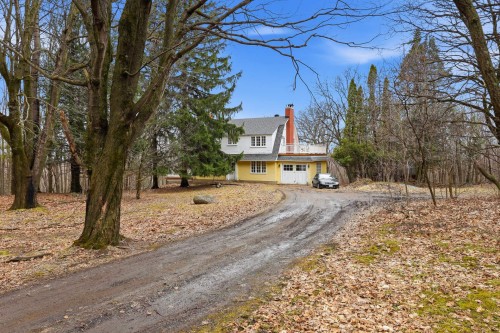 Front of Structure - 47 Ch. Ozias-Leduc, Mont-Saint-Hilaire, QC - Outdoor