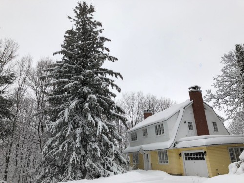 Front of Structure - 47 Ch. Ozias-Leduc, Mont-Saint-Hilaire, QC - Outdoor