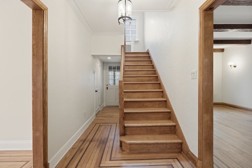 Staircase - 47 Ch. Ozias-Leduc, Mont-Saint-Hilaire, QC - Indoor Photo Showing Other Room