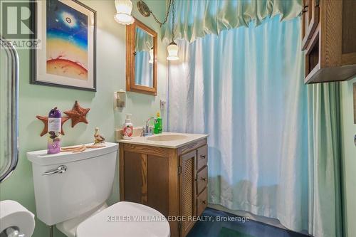 2117 Edinburgh Drive, Burlington, ON - Indoor Photo Showing Bathroom