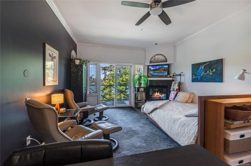 302-2326 Harbour Rd, Sidney, BC - Indoor With Fireplace