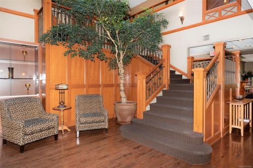 302-2326 Harbour Rd, Sidney, BC - Indoor Photo Showing Other Room