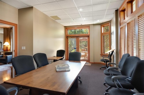 302-2326 Harbour Rd, Sidney, BC - Indoor Photo Showing Office