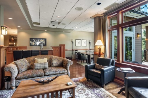 302-2326 Harbour Rd, Sidney, BC - Indoor Photo Showing Living Room