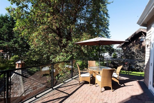 302-2326 Harbour Rd, Sidney, BC - Outdoor