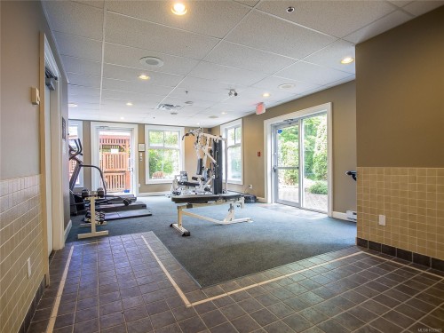 302-2326 Harbour Rd, Sidney, BC - Indoor Photo Showing Gym Room