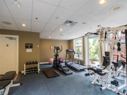 302-2326 Harbour Rd, Sidney, BC - Indoor Photo Showing Gym Room