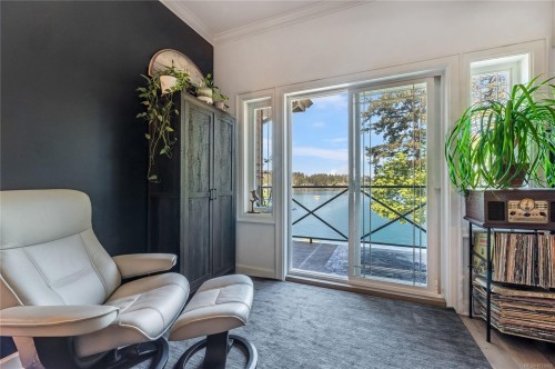 302-2326 Harbour Rd, Sidney, BC - Indoor Photo Showing Other Room