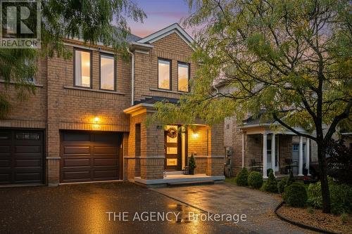 908 OAKTREE CRESCENT  Newmarket, ON L3X 2Z1