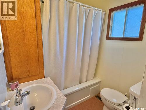 115 Carl Erickson Avenue E, Shell Lake, SK - Indoor Photo Showing Bathroom