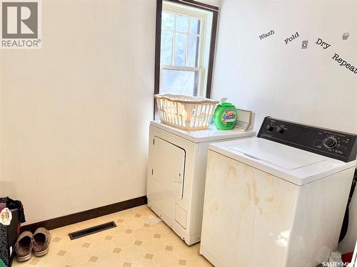 115 Carl Erickson Avenue E, Shell Lake, SK - Indoor Photo Showing Laundry Room