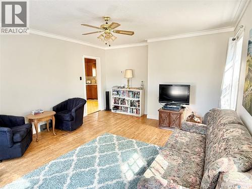 115 Carl Erickson Avenue E, Shell Lake, SK - Indoor Photo Showing Living Room