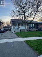 46 CLAYHALL CRESCENT Toronto, ON M3J 1W6