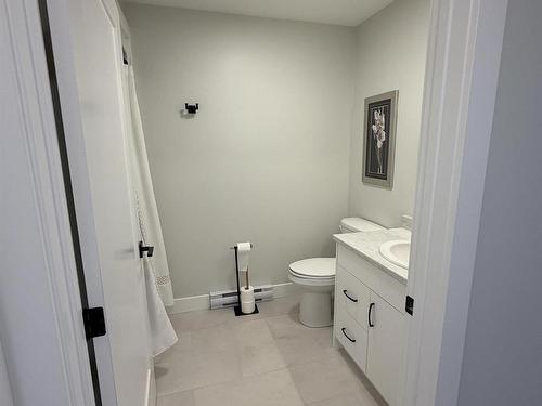 16 Glenn Drive, Lantz, NS 