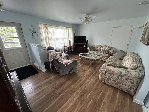 2 Pine Ridge Rd, Lower South River, NS 