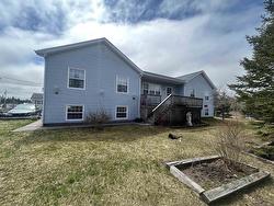 2 Pine Ridge Rd Lower South River, NS B2G 2L4