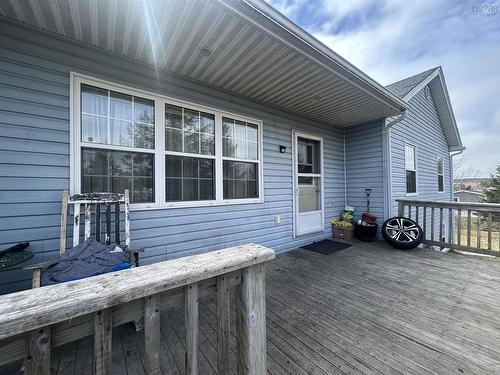 2 Pine Ridge Rd, Lower South River, NS 