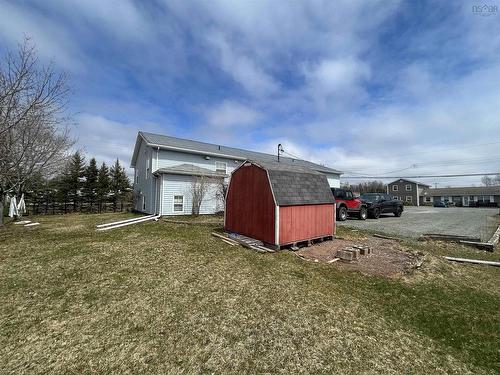 2 Pine Ridge Rd, Lower South River, NS 