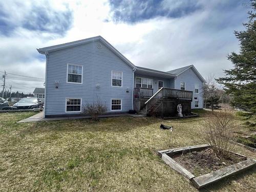 2 Pine Ridge Rd, Lower South River, NS 