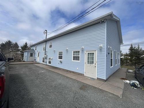 2 Pine Ridge Rd, Lower South River, NS 