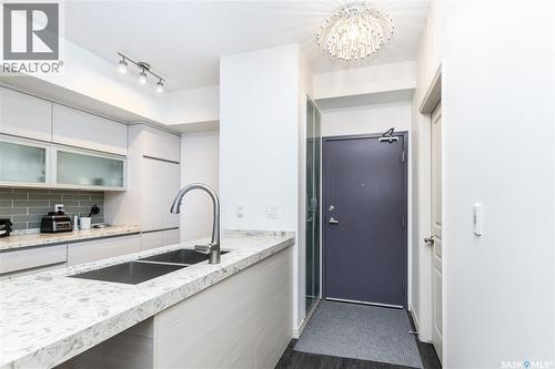 122 223 Evergreen Square, Saskatoon, SK - Indoor Photo Showing Kitchen With Double Sink