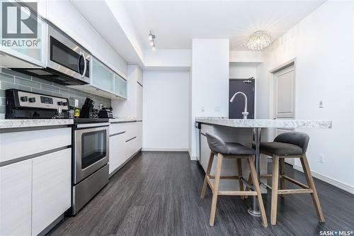 122 223 Evergreen Square, Saskatoon, SK - Indoor Photo Showing Kitchen With Upgraded Kitchen