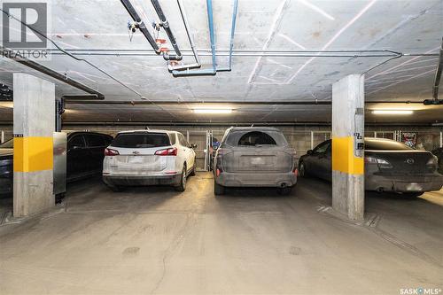 122 223 Evergreen Square, Saskatoon, SK - Indoor Photo Showing Garage