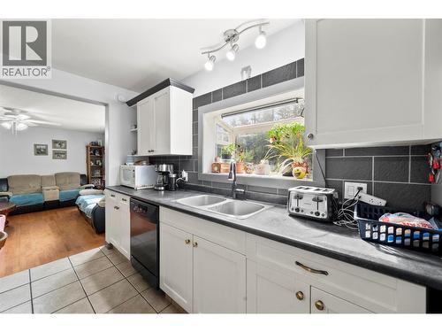 3381 Trinity Valley Road, Enderby, BC - Indoor Photo Showing Kitchen With Double Sink