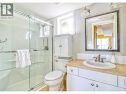 Main floor bath - 