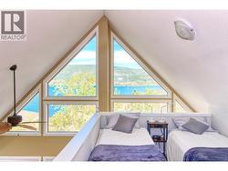 Open loft bedroom - 