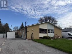 MAIN - 313 TAYLOR MILLS DRIVE N Richmond Hill, ON L4C 2T8